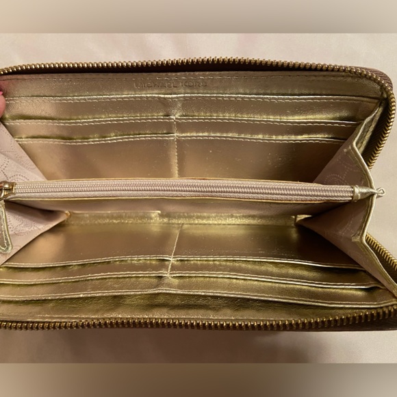 Michael Kors Wallet - Picture 4 of 7